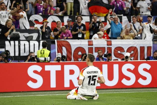 Dortmund - Nico Schlotterbeck of Germany celebrates the 1-0 (disallowed) during the UEFA EURO, EM, Europameisterschaft,Fussball 2024 round of 16 match between Germany and Denmark at the BVB Stadium Dortmund on June 29, 2024 in Dortmund, Germany. ANP Hollandse Hoogte MAURICE VAN STEEN UEFA EURO 2024 2024 xVIxANPxSportx xVanxSteenxFotografiexIVx 502360558 originalFilename: 502360558.jpg