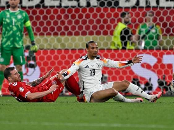 29 06 2024, Football UEFA EURO 2024, Round of 16, Germany Denmark, in the BVB Arena Dortmund, Leroy Sane Germany was fouled