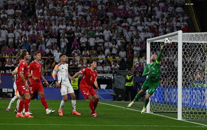 29 06 2024, xpsx, Football EM 2024 1 8 Final, Germany Denmark emspor, v l Kai Havertz Deutsche Fussball Nationalmannschaft DFB , Andreas Christensen Denmark Daenemark , Kasper Schmeichel Denmark Daenemark DFL DFB REGULATIONS PROHIBIT ANY USE OF PHOTOGRAPHS as IMAGE SEQUENCES and or QUASI VIDEO Dortmund