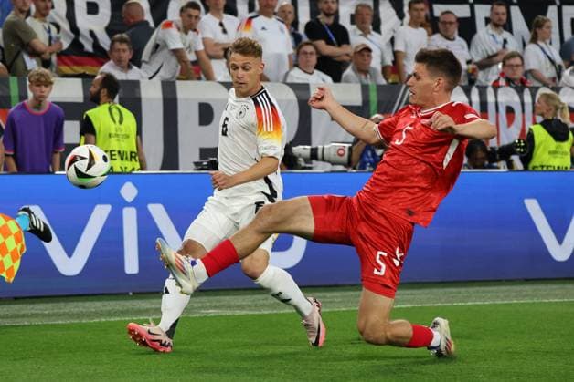 29 06 2024, Football, Men, UEFA European Championship 2024, Round of 16, Germany Denmark, Joshua Kimmich Germany , Joakim Maehle Denmark Dortmund Signal Iduna Park North Rhine-Westphalia Germany EN Copyright: xSebastianxBachx