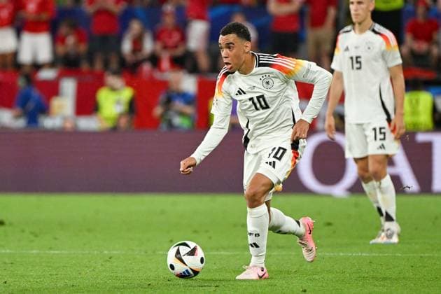 Soccer, men, season 2023 24, Euro EM 2024 round of 16 in Dortmund , Germany Denmark, Jamal Musiala Germany in action, on the ball , 29 06 2024, Copyright: xMatthiasxKochx