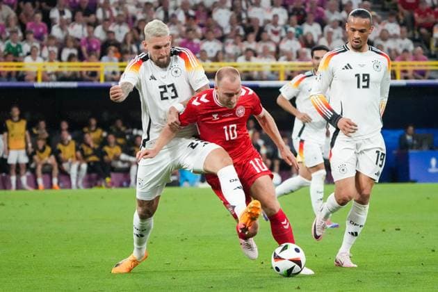 Robert Andrich Germany Germany, 23 in duel with Christian Eriksen Denmark, Denmark, 10 Dortmund 29 06 2024 Germany vs Denmark, EURO2024 M37, Round of 16, EM Arena Dortmund