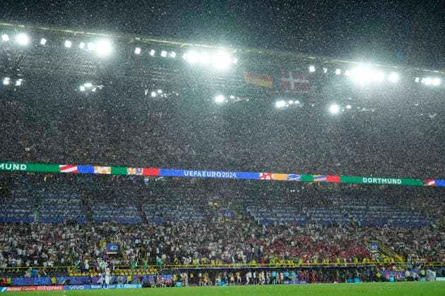 Germany v Denmark: Round of 16 - UEFA EURO, EM, Europameisterschaft,Fussball 2024 Match stopped due to rain during the UEFA EURO 2024 round of 16 match between Germany and Denmark at Football Stadium Dortmund on June 29, 2024 in Dortmund, Germany. Dortmund Germany  Copyright: xJosexBretonx originalFilename:bretonhernandez-germanyv240629_np0Ia.jpg
