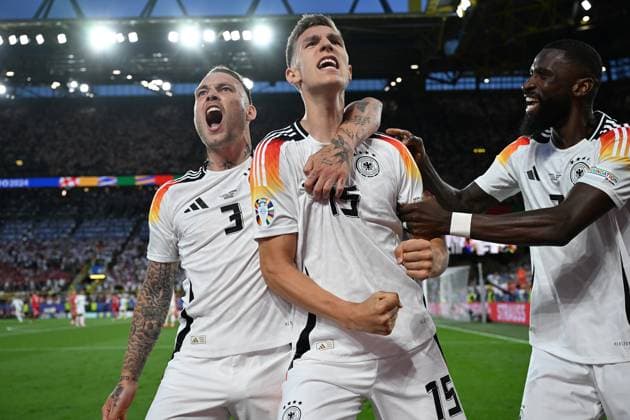 29 06 2024, xpsx, European Football Championship 2024 1 8 Final, Germany Denmark emspor, v l Goal celebration after the supposed goal to 1 0 Nico Schlotterbeck German National Football Team DFB DFL DFB REGULATIONS PROHIBIT ANY USE OF PHOTOGRAPHS as IMAGE SEQUENCES and or QUASI VIDEO Dortmund