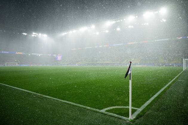 240629 Heavy rain during the UEFA Euro 2024 Football Championship round of 16 match between Germany and Denmark on June 29, 2024 in Dortmund Photo Jesper Zerman BILDBYRAN kod JZ JZ0545 fotboll football soccer fotballs em europamästerskap em uefa euro uefa european football championship euro 2024 tyskland germany danmark denmark bbeng  Copyright: JESPERxZERMAN BB240629JZ061