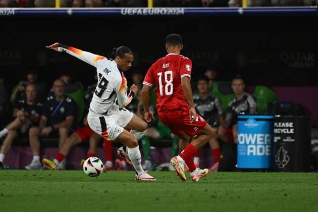 29 06 2024, xpsx, Football EM 2024 1 8 Final, Germany Denmark emspor, v l Leroy Sane Deutsche Fussball Nationalmannschaft DFB Alexander Hartmann Bah Dänemark Daenemark Zweikampf, Aktion, action, battle for the ball DFL DFB REGULATIONS PROHIBIT ANY USE OF PHOTOGRAPHS as IMAGE SEQUENCES and or QUASI VIDEO Dortmund
