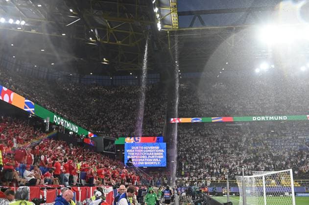 29 06 2024, xscotx, Football EM 2024 round of 16, Germany Denmark, emspor, v l Bad weather in the stadium rainfall water masses water storm Dortmund