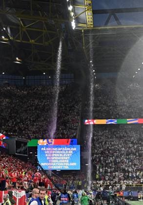 29 06 2024, xscotx, Football EM 2024 round of 16, Germany Denmark, emspor, v l Bad weather in the stadium rainfall water masses water storm Dortmund