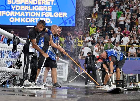 29 06 2024, Football UEFA EURO 2024, Round of 16, Germany Denmark, in the BVB Arena Dortmund, A thunderstorm has brewed over the sky, water is dripping down everywhere