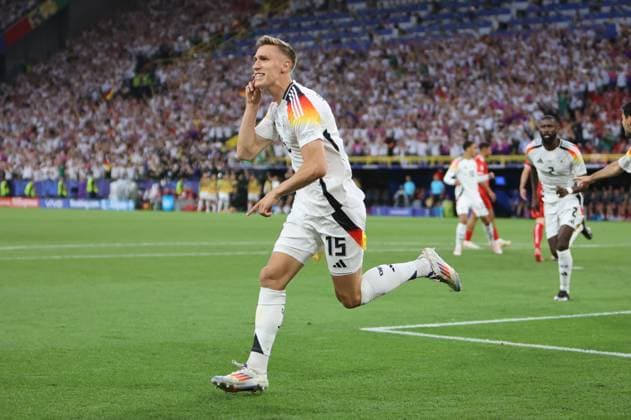 29 06 2024, Football, Men, UEFA European Championship 2024, Round of 16, Germany Denmark, Goal celebration for the supposed 1 0, Scorer Nico Schlotterbeck Germany Dortmund Signal Iduna Park North Rhine-Westphalia Germany EN Copyright: xSebastianxBachx
