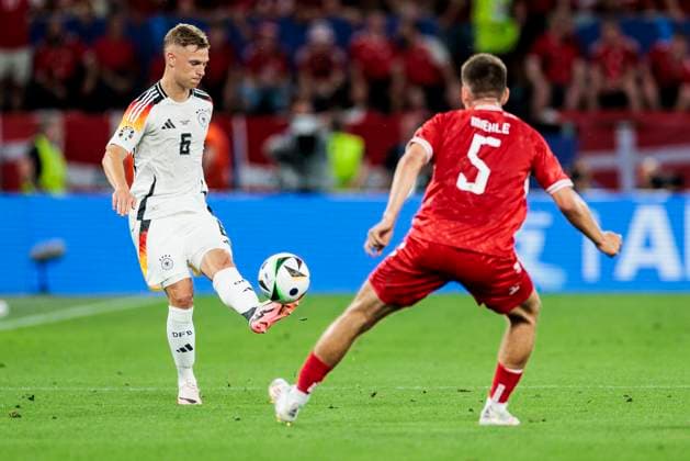 UEFA EURO 2024 Germany Denmark 29 06 2024 Joshua Kimmich Germany, 6 , Joakim Maehle Pedersen Denmark, 5 UEFA EURO 2024 Germany Denmark BVB Stadion Dortmund, Dortmund on 29 06 2024 Copyright: xBEAUTIFULxSPORTS Wunderlx