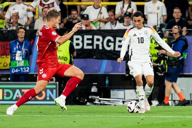 UEFA EURO 2024 Germany Denmark 29 06 2024 Jamal Musiala Germany, 10 , Jannik Vestergaard Denmark, 3 UEFA EURO 2024 Germany Denmark BVB Stadion Dortmund, Dortmund on 29 06 2024 Copyright: xBEAUTIFULxSPORTS Wunderlx