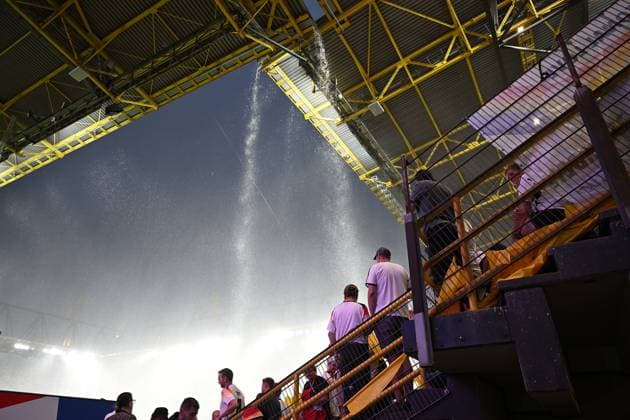 29 06 2024, xpsx, European Football Championship 2024 1 8 final, Germany Denmark emspor, v l thunderstorms rainstorms water masses heavy rain water DFL DFB REGULATIONS PROHIBIT ANY USE OF PHOTOGRAPHS as IMAGE SEQUENCES and or QUASI VIDEO Dortmund