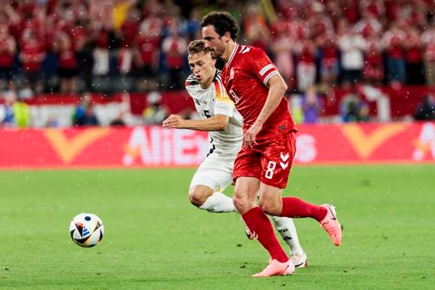 UEFA EURO 2024 Germany Denmark 29 06 2024 Thomas Joseph Delaney Denmark, 8 , Joshua Kimmich Germany, 6 UEFA EURO 2024 Germany Denmark BVB Stadion Dortmund, Dortmund on 29 06 2024 Copyright: xBEAUTIFULxSPORTS Wunderlx