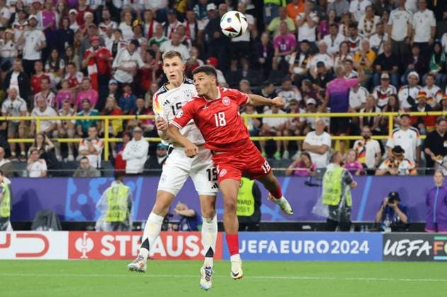 29 06 2024, Football, Men, UEFA European Championship 2024, Round of 16, Germany Denmark, Nico Schlotterbeck Germany , Alexander Bah Daenemark Dortmund Signal Iduna Park Nordrhein Westfalen Germany DE Copyright: xSebastianxBachx