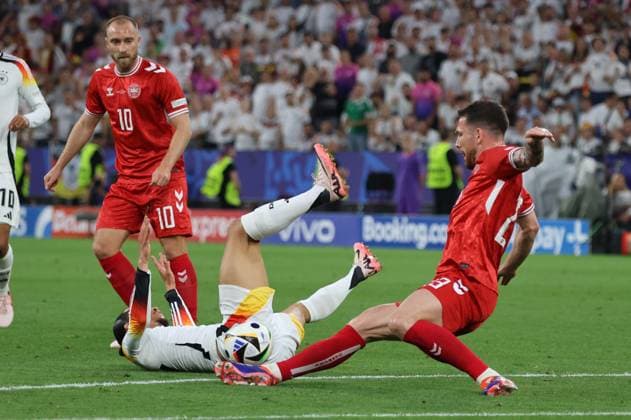 29 06 2024, Football, Men, UEFA European Championship 2024, Round of 16, Germany Denmark, Leroy Sane Germany , Christian Eriksen Denmark , Pierre Emile Hoejbjerg Denmark Dortmund Signal Iduna Park North Rhine-Westphalia Germany EN Copyright: xSebastianxBachx