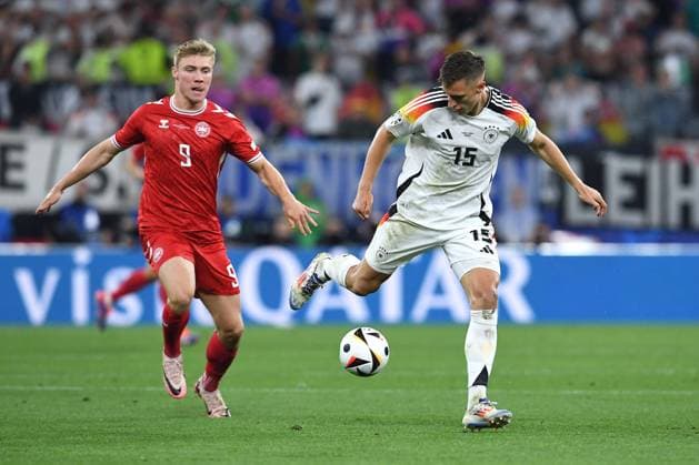 Soccer UEFA EURO 2024 Round of 16 Germany Denmark on 29 06 2024 at BVB Stadion Dortmund in Dortmund Rasmus Hojlund Denmark , left Nico Schlotterbeck Germany , right xRx