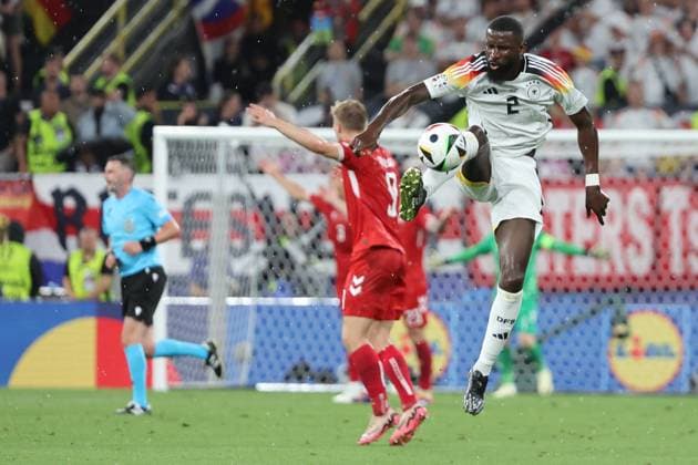 Ball reception Antonio Rüdiger Germany, No. 2 , Round of 16 M37, GER DEN, European Football Championship, Germany vs Denmark, European Football Championship, Germany vs Denmark, Dortmund, 29 06 2024,