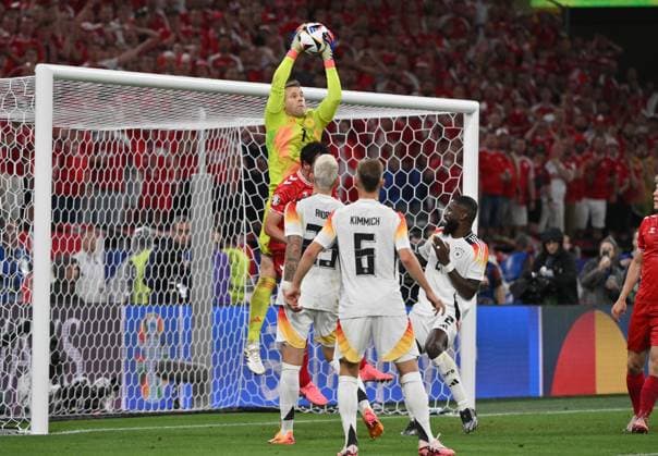 Goalkeeper Manuel Neuer Germany in action 29 06 2024, European Football Championship 2024, Round of 16 Germany Denmark Dortmund North Rhine-Westphalia Germany Team2