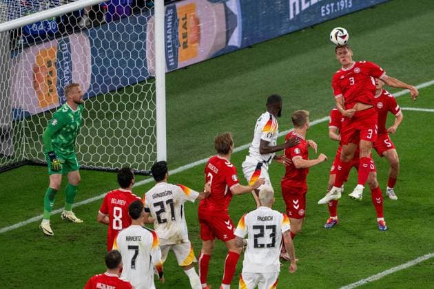 GER, EURO 2024, Round of 16, Germany GER vs Denmark DEN 29 06 2024, BVB Stadium Dortmund, Dortmund, GER, EURO 2024, Round of 16, Germany GER vs Denmark DEN In the picture Jannik Vestergaard Denmark DEN, 03 header header duel dynamics, action, action, game scene nordphotoxGmbHxx xDenkinger nph00015