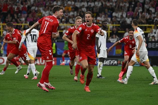 29 06 2024, xpsx, Football EM 2024 1 8 Final, Germany Denmark emspor, v l Goal celebration at Joachim Christian Andersen Denmark Daenemark after the supposed goal for 0 1 Offside DFL DFB REGULATIONS PROHIBIT ANY USE OF PHOTOGRAPHS as IMAGE SEQUENCES and or QUASI VIDEO Dortmund