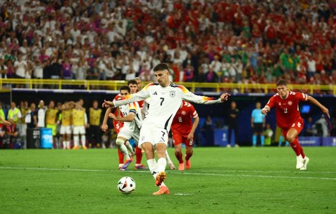 Kai Havertz of Germany scores the opening goal from the penalty spot 1-0 Germany v Denmark, UEFA European Championship, EM, Europameisterschaft 2024, Round of 16, Football, BVB Stadion, Dortmund, Germany - 29 Jun 2024 EDITORIAL USE ONLY No use with unauthorised audio, video, data, fixture lists, club league logos or live services. Online in-match use limited to 120 images, no video emulation. No use in betting, games or single club league player publications.  Copyright: xKieranxMcManus Shutterstockx 14562066bn