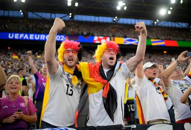 Feature, cheering fans from GER Round of 16, Match M37, Germany GER Denmark DEN , on 29 06 2024 in Dortmund Germany European Football Championship 2024 from 14 06 14 07 2024 in Germany Â