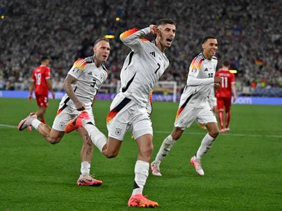 29 06 2024, Football UEFA EURO 2024, round of 16, Germany Denmark, in the BVB Arena Dortmund, goal celebration f l David Raum Germany , Kai Havertz Germany and Jamal Musiala Germany