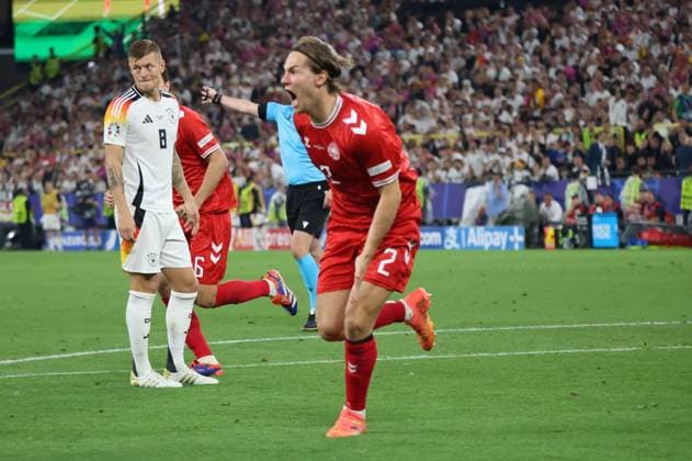 29 06 2024, Football, Men, UEFA European Championship 2024, Round of 16, Germany Denmark, Goal celebration for the supposed 0 1, Scorer Joachim Andersen Denmark Dortmund Signal Iduna Park North Rhine-Westphalia Germany EN Copyright: xSebastianxBachx