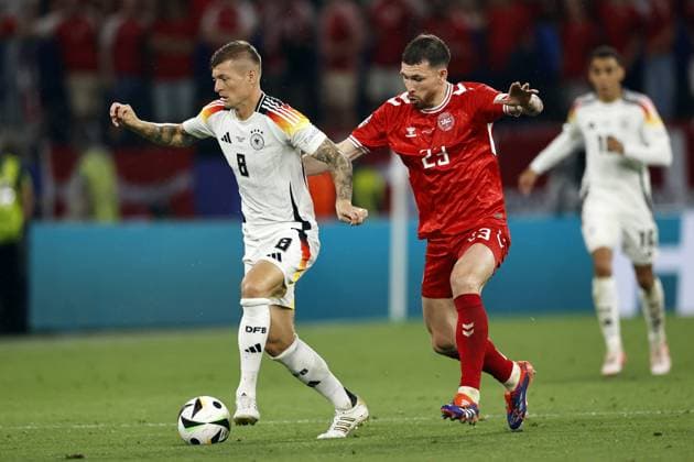 Dortmund - (l-r) Toni Kroos of Germany, Pierre-Emile Hojbjerg of Denmark during the UEFA EURO, EM, Europameisterschaft,Fussball 2024 round of 16 match between Germany and Denmark at BVB Stadium Dortmund on June 29, 2024 in Dortmund, Germany. ANP Hollandse Hoogte MAURICE VAN STEEN UEFA EURO 2024 2024 xVIxANPxSportx xVanxSteenxFotografiexIVx 502368879 originalFilename: 502368879.jpg