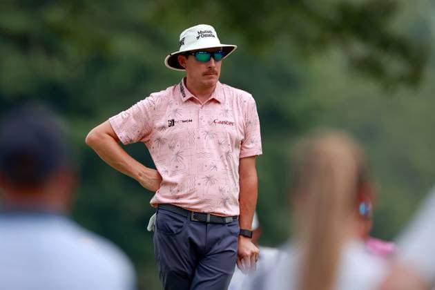 Rocket Mortgage Classic Joel Dahmen of Clarkston, Washinton waits on the 3rd green during the third round of the Rocket Mortgage Classic at Detroit Golf Club on Saturday, June 29, 2024 in Detroit, Michigan. Detroit Michigan United States  Copyright: xAmyxLemusx originalFilename:lemus-rocketmo240629_npSk7.jpg