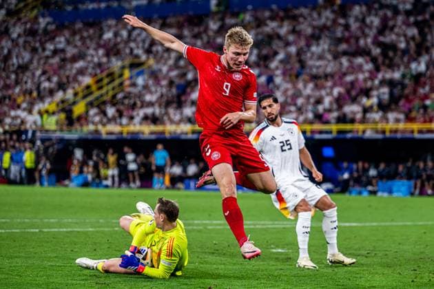 240629 Rasmus Hojlund of Denmark during the UEFA Euro 2024 Football Championship round of 16 match between Germany and Denmark on June 29, 2024 in Dortmund Photo Jesper Zerman BILDBYRAN kod JZ JZ0545 fotboll football soccer fotballs em europamästerskap em uefa euro uefa european football championship euro 2024 tyskland germany danmark denmark bbeng  Copyright: JESPERxZERMAN BB240629JZ114