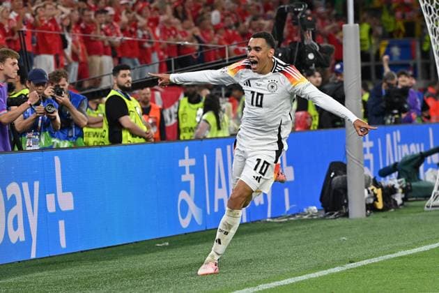 29 06 2024, xjrdrx, Football EM 2024 1 8 Final, Germany Denmark emspor, v l Goal celebration after the goal to celebrate the goal celebrate 2 0 by Jamal Musiala German national football team DFB UEFA REGULATIONS PROHIBIT ANY USE OF PHOTOGRAPHS as IMAGE SEQUENCES and or QUASI VIDEO Dortmund