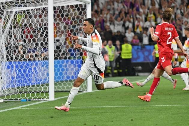 29 06 2024, xjrdrx, Football EM 2024 1 8 Final, Germany Denmark emspor, v l Goal celebration after the goal to celebrate the goal celebrate 2 0 by Jamal Musiala German national football team DFB UEFA REGULATIONS PROHIBIT ANY USE OF PHOTOGRAPHS as IMAGE SEQUENCES and or QUASI VIDEO Dortmund