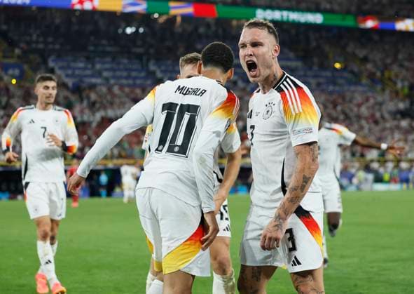 Germany v Denmark: Round of 16 - UEFA EURO, EM, Europameisterschaft,Fussball 2024 Jamal Musiala and David Raum of Germany celebrate 2nd goal during the UEFA EURO 2024 round of 16 match between Germany and Denmark at Football Stadium Dortmund on June 29, 2024 in Dortmund, Germany. Dortmund Football Stadium Dortmund Germany Germany Copyright: xRichardxSellers Sportsphoto APLx 14043163