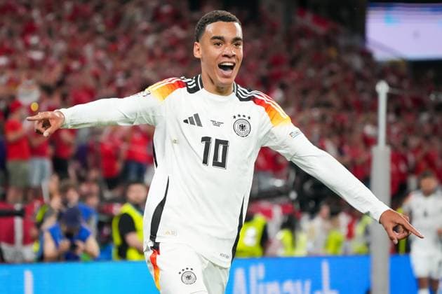 celebrate the goal, goal celebration for 2 0 Jamal Musiala Germany Germany, 10 Dortmund 29 06 2024 Germany vs Denmark, EURO2024 M37, Round of 16, EM Arena Dortmund