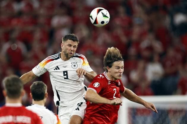 Dortmund - (l-r) Niclas Fullkrug of Germany, Joachim Andersen of Denmark during the UEFA EURO, EM, Europameisterschaft,Fussball 2024 round of 16 match between Germany and Denmark at BVB Stadium Dortmund on June 29, 2024 in Dortmund, Germany. ANP Hollandse Hoogte MAURICE VAN STEEN UEFA EURO 2024 2024 xVIxANPxSportx xVanxSteenxFotografiexIVx 502370946 originalFilename: 502370946.jpg