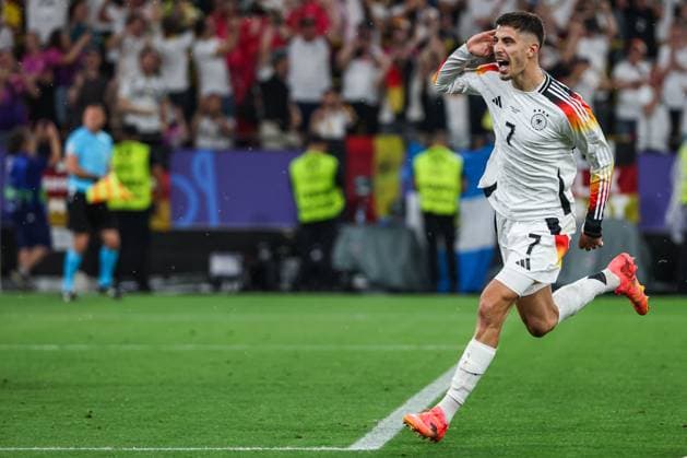 Sport Bilder des Tages EM 2024: Deutschland - Dänemark am 29.06.2024 in dem BVB Stadion Dortmund in Dortmund Jubel, Torjubel, Torschuetze, Torschütze Kai Havertz (Deutschland 7) jubelt nach seinem Tor zum 1 zu 0 *** Euro 2024 Germany Denmark on 29 06 2024 at the BVB Stadium Dortmund in Dortmund Cheering, goal celebration, goal scorer, goal scorer Kai Havertz Germany 7 cheers after his goal for 1 to 0 MH