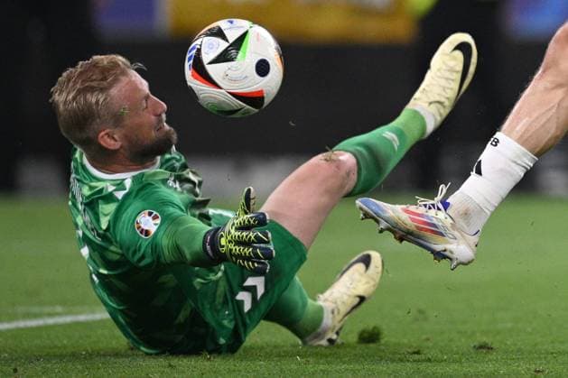 Germany Soccer Euro 2024 Germany - Denmark 8719456 29.06.2024 Denmark s goalkeeper Kasper Schmeichel defends his goal during the UEFA EURO, EM, Europameisterschaft,Fussball 2024 Round of 16 soccer match between Germany and Denmark at the BVB Stadion Dortmund, in Dortmund, Germany. Alexey Filippov Sputnik Dortmund Germany  Copyright: xAlexeyxFilippovx