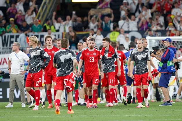 Germany v Denmark UEFA EURO, EM, Europameisterschaft,Fussball 2024 The Denmark players look dejected at the end of the UEFA Euro 2024 Round of 16 match between Germany and Denmark at Signal Iduna Park, Dortmund UK Newspapers OUT Copyright: xPaulxChestertonx FIL-20311-0113
