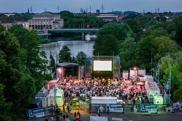 Public Viewing at the European Football Championship in Mülheim an der Ruhr FOR EDITORIAL PURPOSES ONLY EDITORIAL USE ONLY p Around 1000 fans watch the round of 16 match between the German national team and Denmark late on Saturday evening, 29 06 2024, at the European Football Championship Public Viewing on the Schleuseninsel in Mülheim an der Ruhr Germany NRW Mülheim an der Ruhr Copyright MartinxMöller Copyright: MartinxMöller doc7w33k1p8gfnfq47ovj ,EDITORIAL USE ONLY Copyright: MartinxMöller