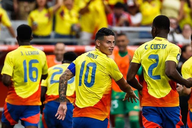 GLENDALE, AZ - JUNE 28: Colombia midfielder James Rodriguez (10) looks back after celebrating a goal during the CONMEBOL Copa America 2024 Stage D game between Colombia and Costa Rica on June 28, 2024 at State Farm Stadium in Glendale, Arizona. (Photo by Kevin Abele Icon Sportswire) SOCCER: JUN 28 CONMEBOL Copa America - Colombia vs Costa Rica EDITORIAL USE ONLY Icon240614063