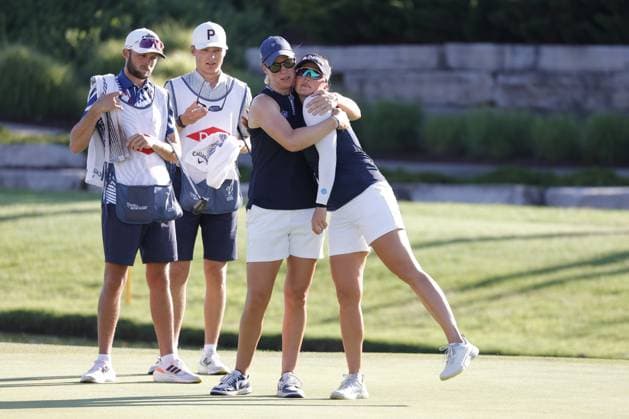 MIDLAND, MI - JUNE 29: LPGA, Golf Damen golfer Nicole Broch Estrup hugs playing partner Nanna Koerstz Madsen after she made a birdie putt on the 18th hole during the third round of the LPGA Dow Championship on June 29, 2024, at Midland Country Club in Midland, Michigan. (Photo by Brian Spurlock Icon Sportswire) GOLF: JUN 29 LPGA Dow Championship EDITORIAL USE ONLY Icon24062967