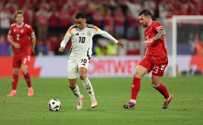 29 06 2024, European Football Championship, UEFA EURO 2024, Germany Denmark, Round of 16, BVB Stadion Dortmund, f l , Jamal Musiala Germany , Pierre Emile Hojbjerg Denmark Copyright: HMBxMedia