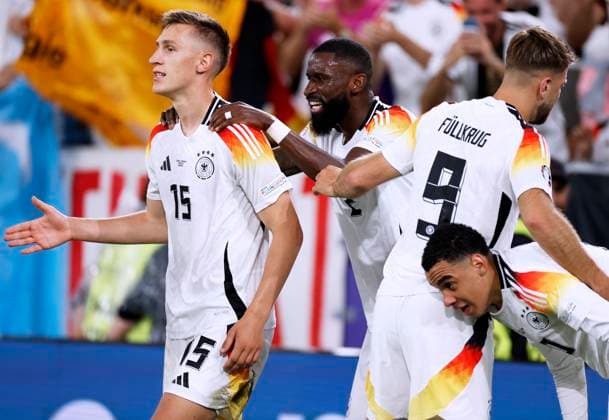 SCHLOTTERBECK Nico Team Germany cheers after goal by MUSIALA with RUEDIGER Antonio UEFA Football EURO 2024 in Germany Round of 16 match Germany Denmark 2 0 on 29 06 2024 in Dortmund DFL REGULATIONS PROHIBIT ANY USE OF PHOTOGRAPHS as IMAGE SEQUENCES and or QUASI VIDEO Copyright: xLacixPerenyix