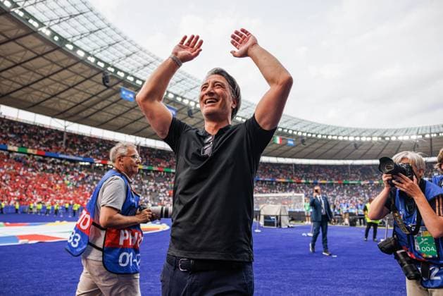Switzerland Vs Italy in Berlin, Germany - 29 Jun 2024 Coach Murat Yakin celebrates during the UEFA EURO, EM, Europameisterschaft,Fussball 2024 Round of 16 game between national teams of Switzerland and Italy at Olympiastadion. Final score; Switzerland 2:0 Italy. Berlin Germany Copyright: xMaciejxRogowskix xSOPAxImagesx MROGOWSKI-36