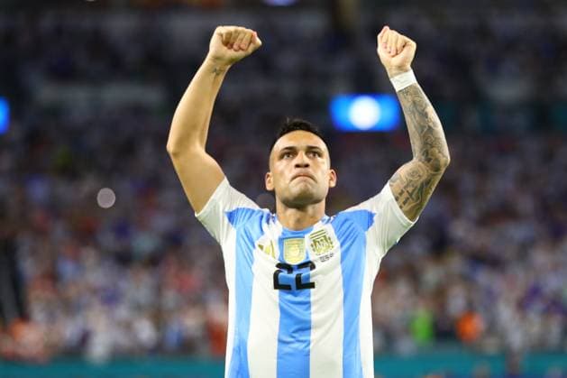 Argentina s forward Lautaro Martinez celebrates after scoring the team™s second goal against Peru during the Copa America USA 2024, group A match between Argentina and Peru, at Hard Rock stadium in Miami, on June 29, 2024 MIAMI UNITED STATES Copyright: xALEJANDROxPAGNIx