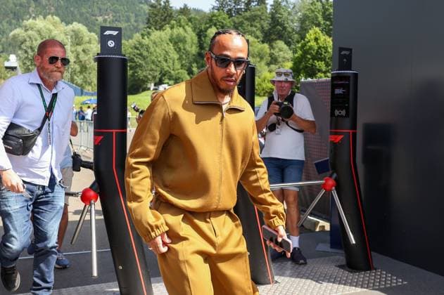 Lewis Hamilton Mercedes AMG arrives at the paddock, Paddock, Race, Grand Prix of Austria, Motorsport, Men, Formula 1, 30 06 2024 Spielberg Styria Austria Copyright: xkolbert-press ChristianxKolbertx