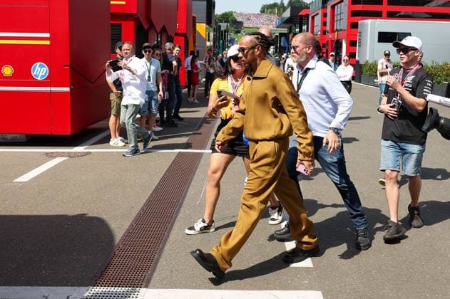 Lewis Hamilton Mercedes AMG arrives at the paddock, Paddock, Race, Grand Prix of Austria, Motorsport, Men, Formula 1, 30 06 2024 Spielberg Styria Austria Copyright: xkolbert-press ChristianxKolbertx