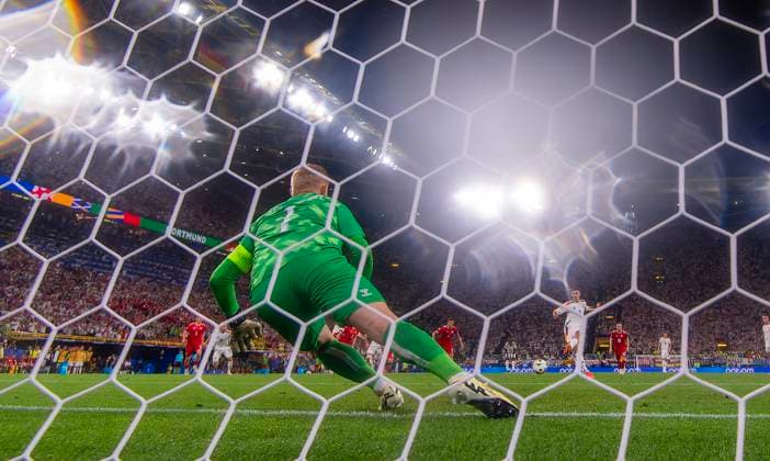 29 06 2024, Football UEFA EURO 2024, round of 16, Germany Denmark, in the BVB Arena Dortmund, penalty goal by Kai Havertz center, Germany against goalkeeper Kasper Schmeichel Denmark